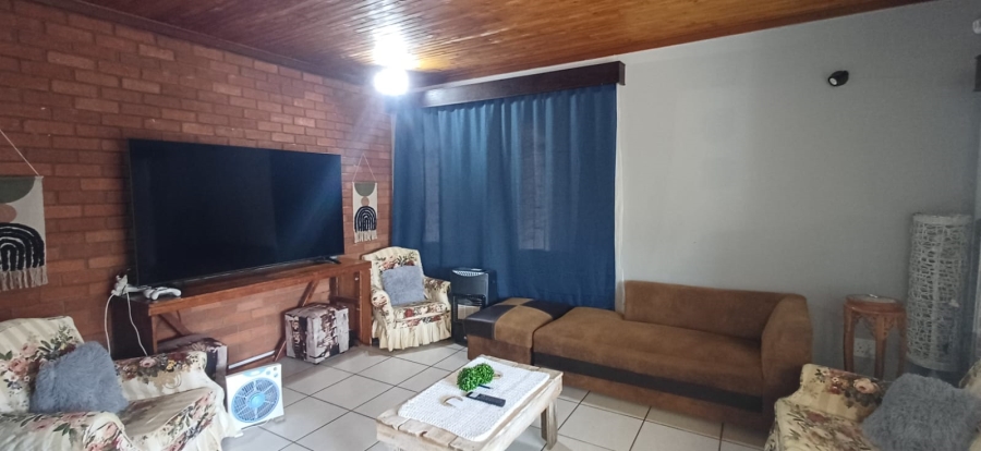 5 Bedroom Property for Sale in Morelig Free State